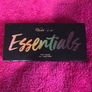 Violet Voss eyeshadow pallet